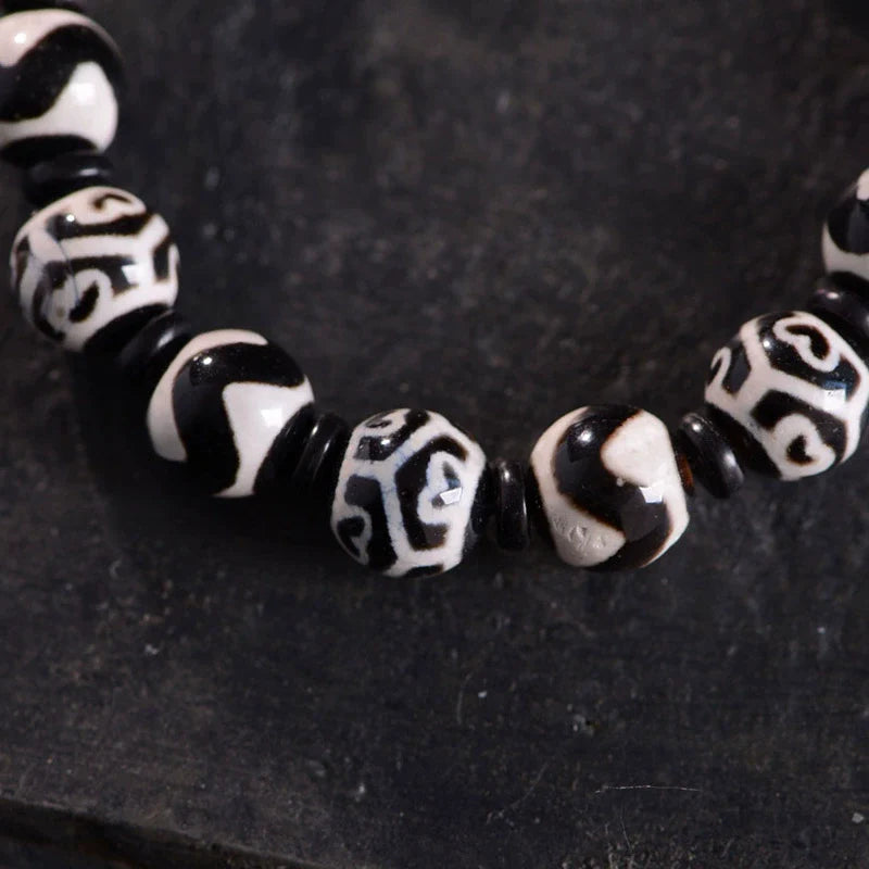 Tibetan Black and White Dzi Beads Handmade Old Agate Tiger Tooth Bracelet