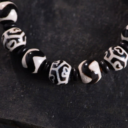 Tibetan Black and White Dzi Beads Handmade Old Agate Tiger Tooth Bracelet